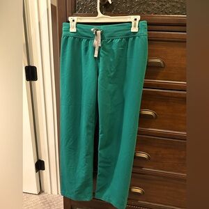 Figs Livingston Hunter green. XSP